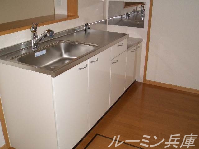 メゾンオルタンシアIIのキッチン写真