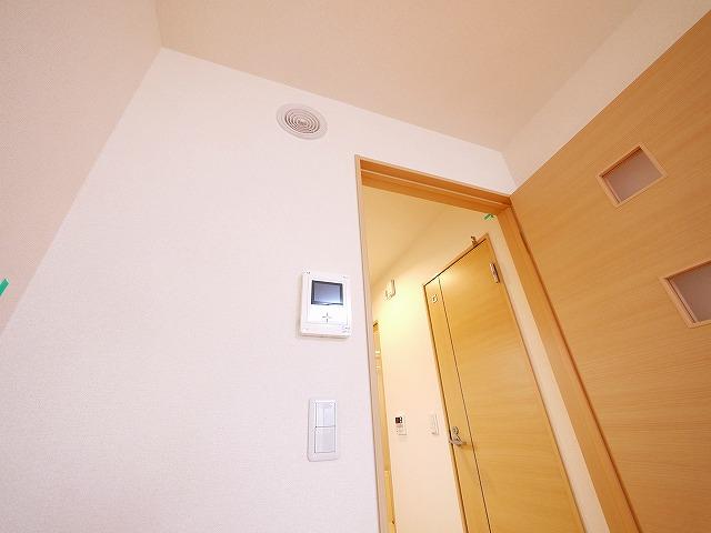 セキュリティ　安心のモニターホン付きインターホンです