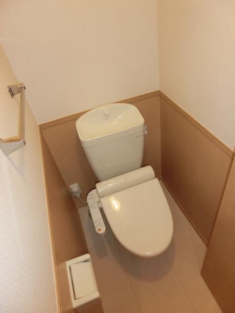トイレ　※別号室参考写真です