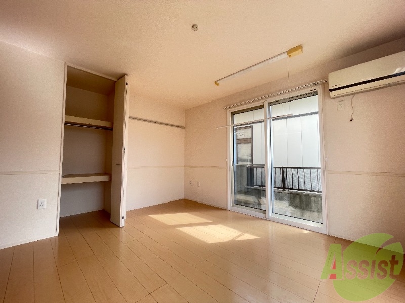 その他部屋・スペース　寝室にはエアコンも付いていて、快適にお住まい頂けそうです。