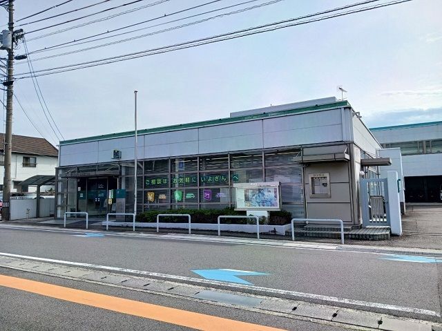 銀行　伊予銀行横河原支店様（銀行）まで1000m