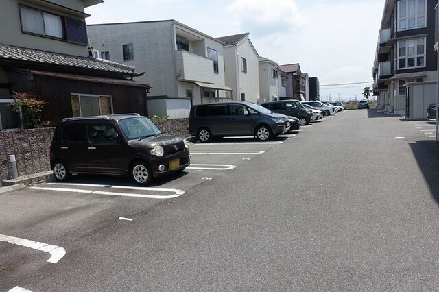 駐車場　駐車場