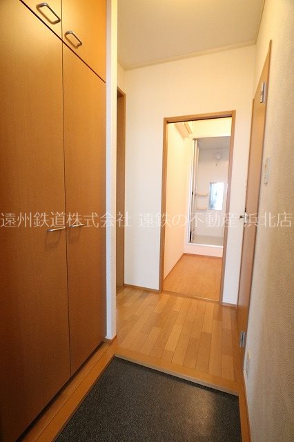 玄関　※同じタイプの別のお部屋です