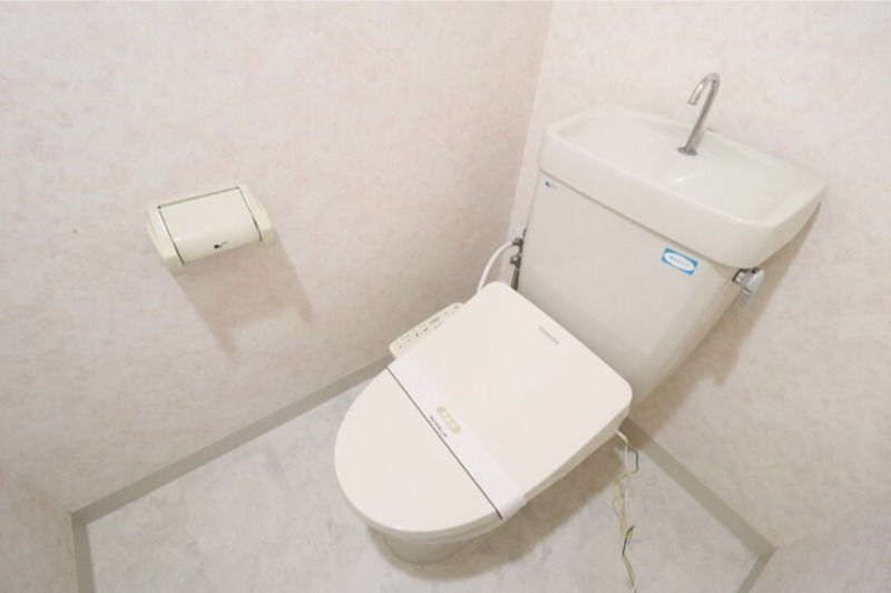 トイレ　図面と現状に相違がある場合には現状を優先