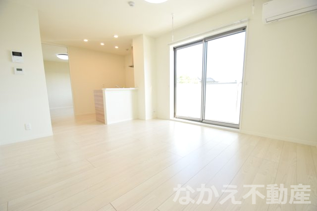 ＪＲ牟岐線 文化の森駅 徒歩26分 3階建 築9年の居間写真
