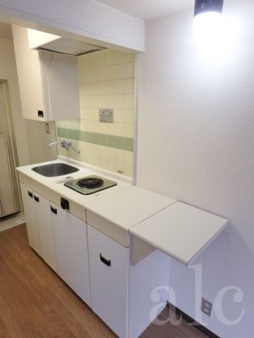 キッチン　IHキッチン　調理スペース確保…！　※別部屋写真