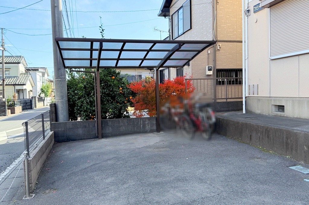 その他共有部分　屋根付き駐輪場です。