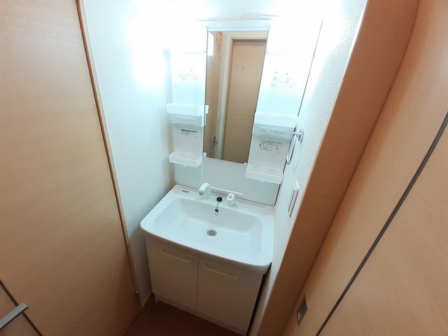 洗面設備　広い洗面スペース