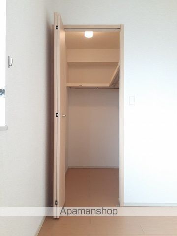 ＪＲ東海道本線 袋井駅 バス乗車時間：10分 最寄りバス停で下車 徒歩3分 2階建 築13年の内装写真