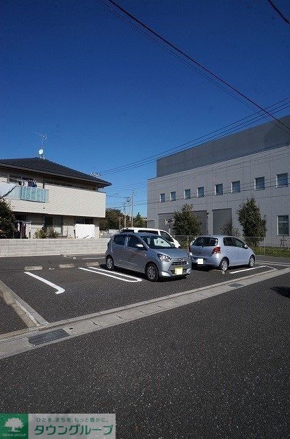 駐車場　駐車場