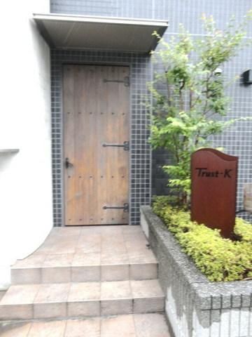エントランス　★オシャレな雰囲気の入り口です★