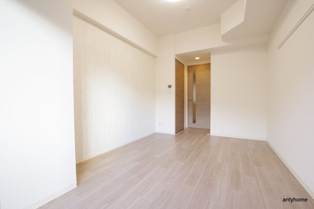 プレサンス OSAKA DOMECITY クロスティの居間写真