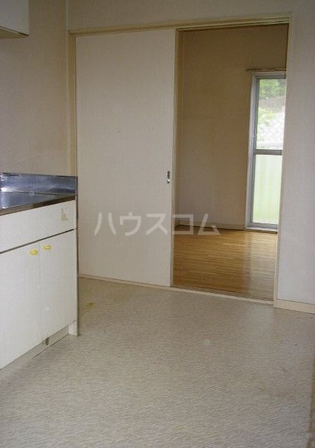 エステートピア内田の居間写真