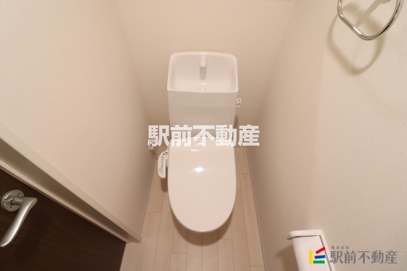 ＪＲ久大本線 久留米大学前駅 徒歩27分 2階建 築5年のトイレ写真