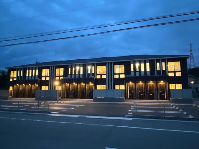 建物外観　外観写真（夜）