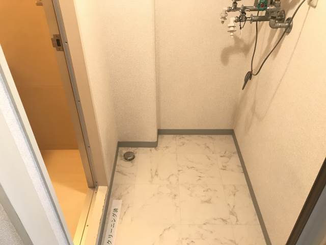洗面設備　洗濯機置場