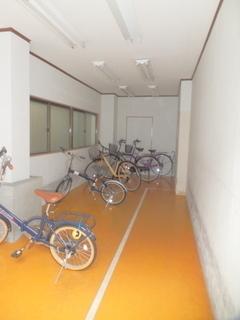 エントランス　★駐輪場完備★