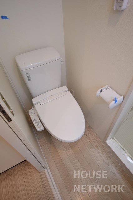 アークリード堀川寺之内のトイレ写真