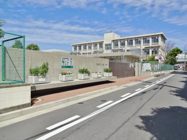 小学校　尼崎市立水堂小学校（小学校）まで201m
