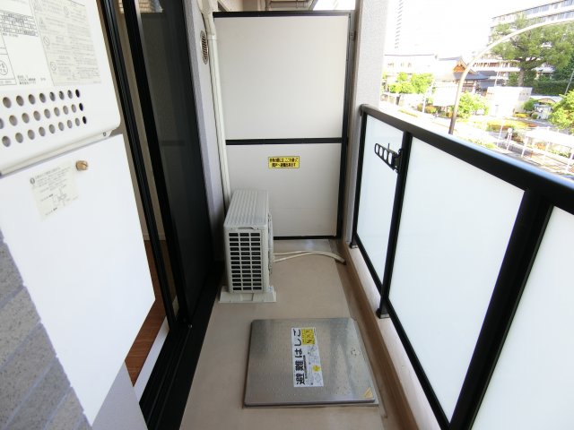 阪神本線 西宮駅 徒歩8分 10階建 築18年の内装写真
