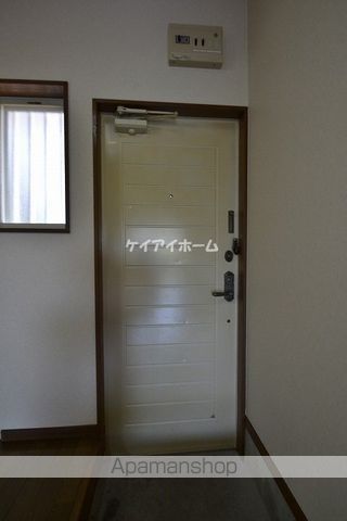 カーメル原の玄関写真