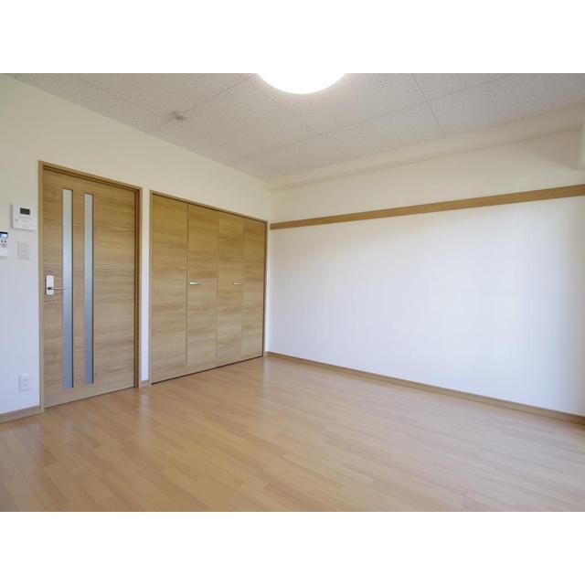 プレスティージュIII号館の居間写真