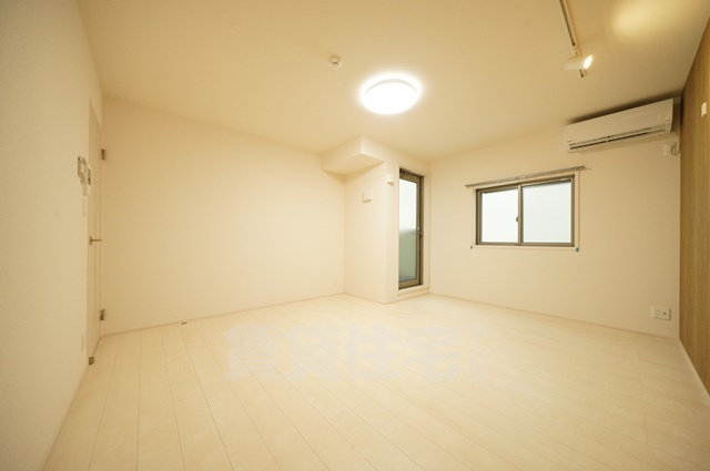 フジパレス中加賀屋5番館の居間写真