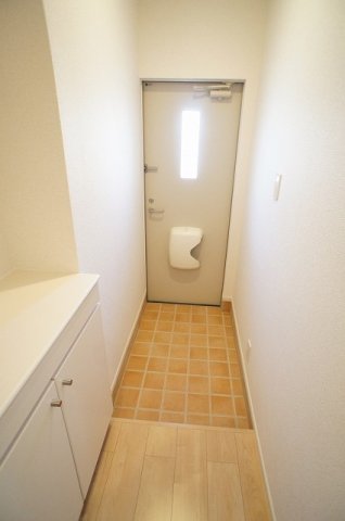 玄関　シンプルで使いやすい玄関です