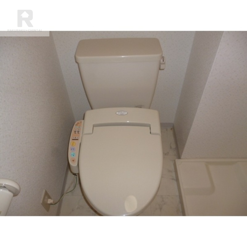 Celeb布施東のトイレ写真