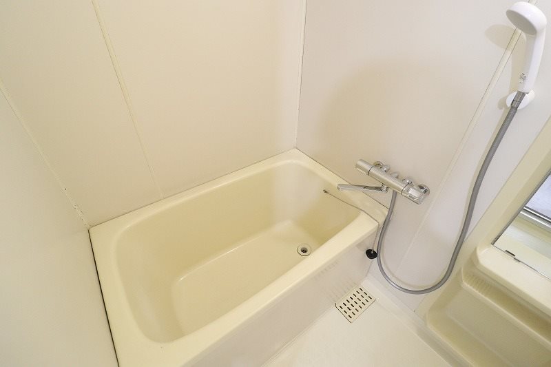 バス・シャワールーム　退去予定のため別部屋写真使用