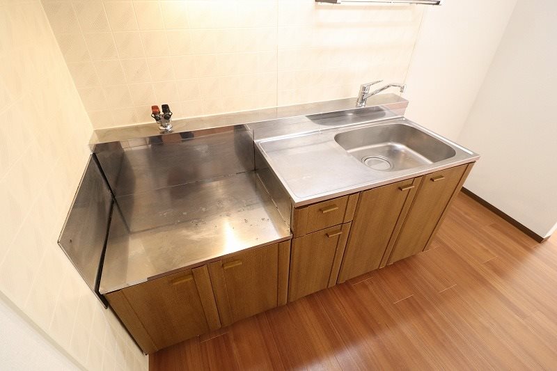 キッチン　退去予定のため別部屋写真使用