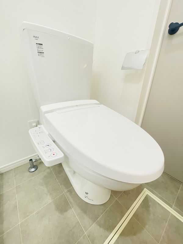 ＪＲ中央線 八王子駅 徒歩12分 3階建 築1年のトイレ写真