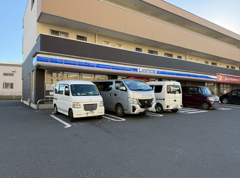 コンビニ　ローソンさいたま桜道場一丁目店（コンビニ）まで777m