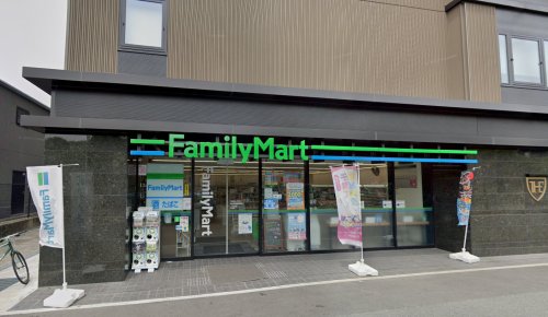 コンビニ　ファミリーマート 梅小路京都西駅前店（コンビニ）まで287m