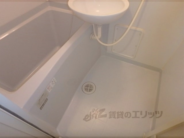 レオパレスKの風呂写真