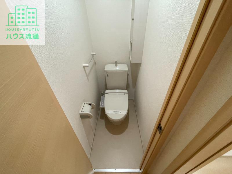 ＪＲ大村線 諏訪駅 徒歩13分 2階建 築13年のトイレ写真