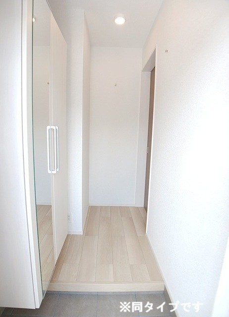 高台5丁目アパートの玄関写真