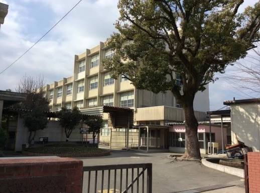 小学校　静岡市立大里西小学校（小学校）まで964m