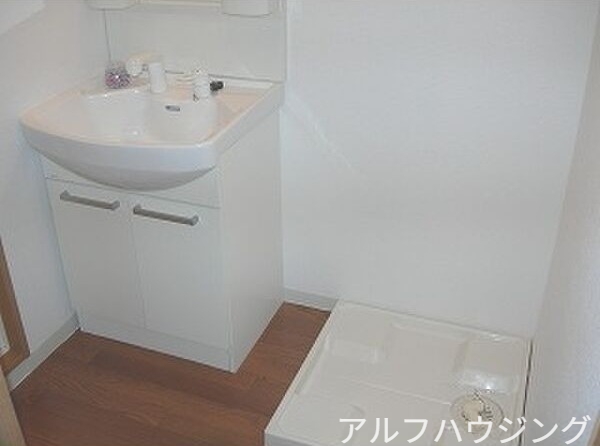 久々利ハイツB棟の内装写真