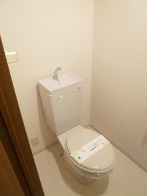 トイレ　別タイプ参考写真　Casa Verde（カーサヴェルデ） C
