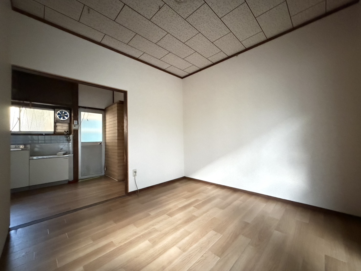千代が丘1丁目戸建の居間写真