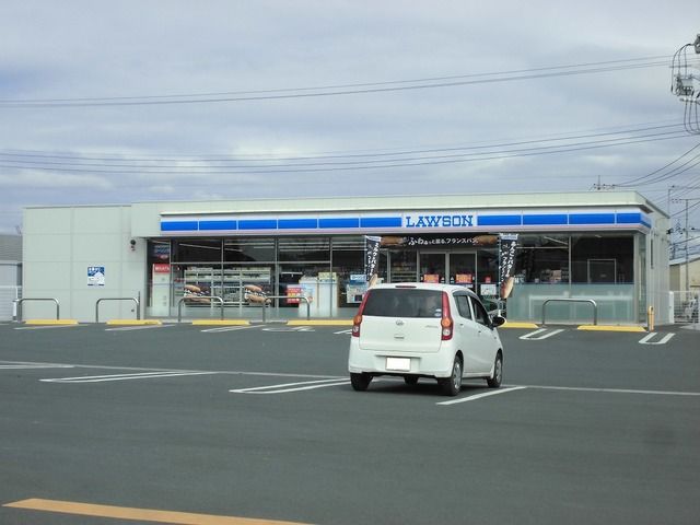 コンビニ　ローソン（コンビニ）まで900m
