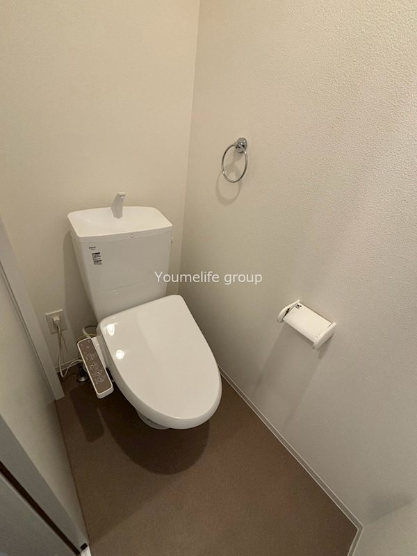 ジーメゾン厚木愛甲アマリスのトイレ写真