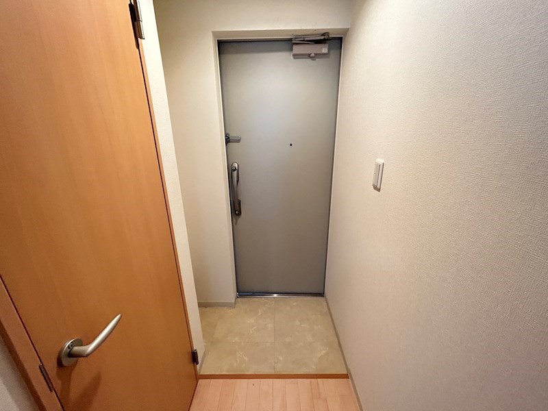 グラント塚口の玄関写真