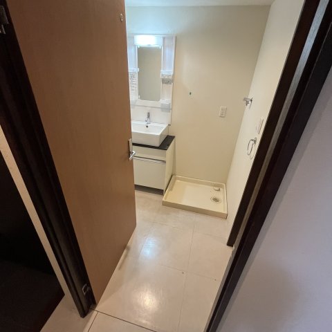 サンマリン日辨の内装写真