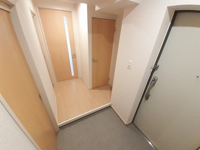 玄関　収納もある玄関です