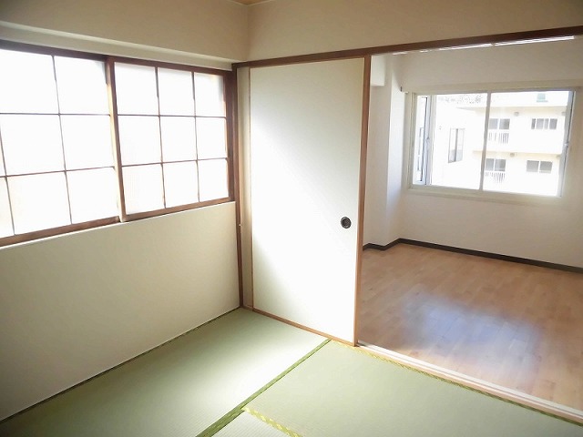 グレイシャス幌彩の内装写真