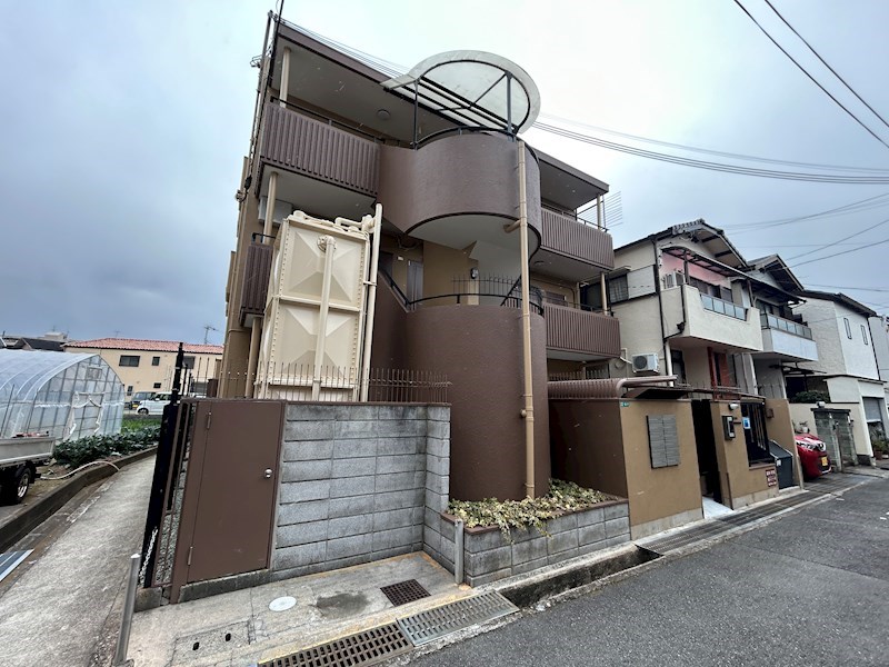 ベヌスタ西宮の外観写真