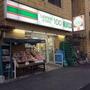 スーパー　ローソンストア100 LS新大久保駅前店（スーパー）まで600m
