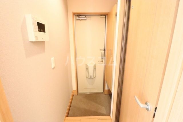 ストーク本郷の玄関写真